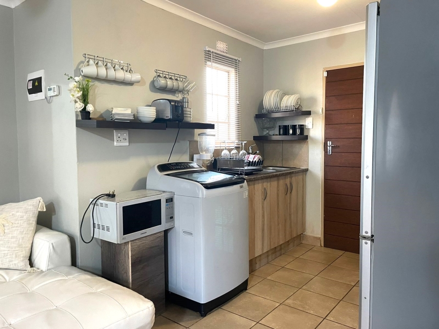 To Let 2 Bedroom Property for Rent in Sky City Gauteng