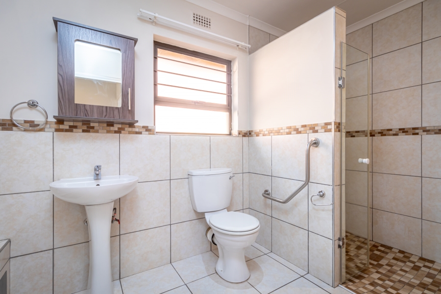 2 Bedroom Property for Sale in Homes Haven Gauteng