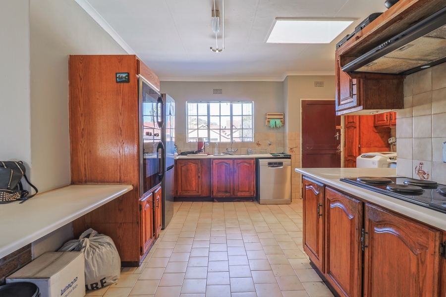 4 Bedroom Property for Sale in Glenvista Gauteng