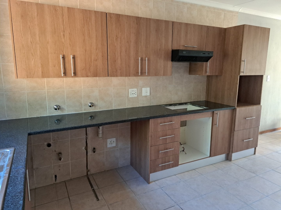 2 Bedroom Property for Sale in Montana Gauteng