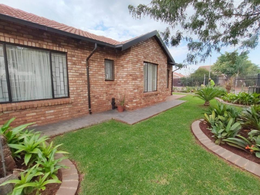 To Let 3 Bedroom Property for Rent in Montana Park Gauteng