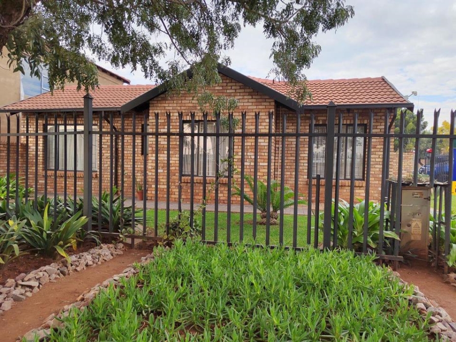 To Let 3 Bedroom Property for Rent in Montana Park Gauteng