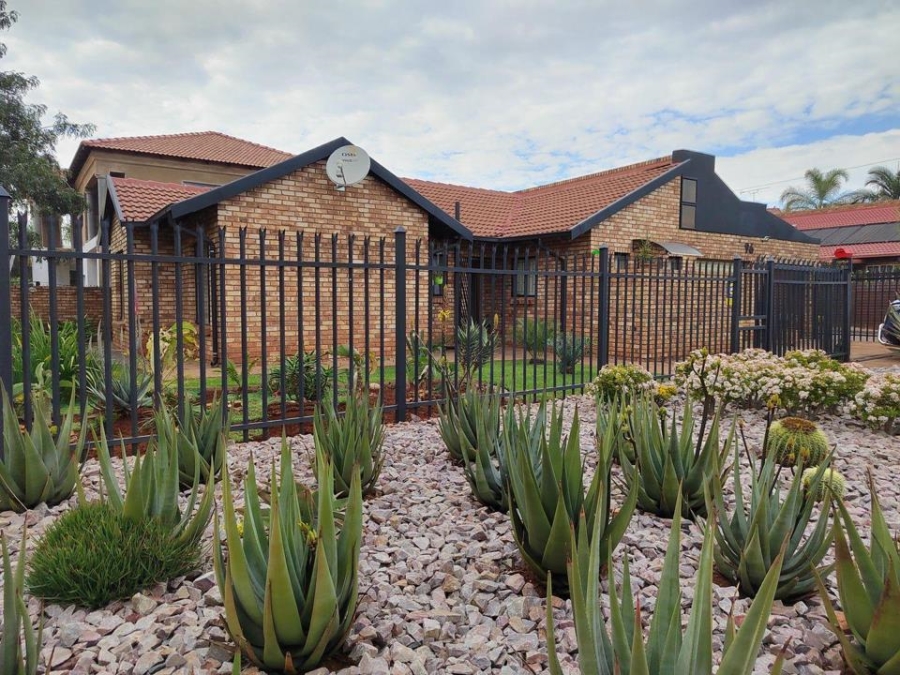 To Let 3 Bedroom Property for Rent in Montana Park Gauteng