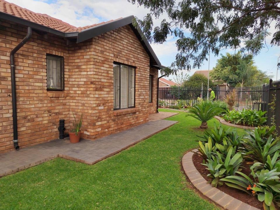 To Let 3 Bedroom Property for Rent in Montana Park Gauteng