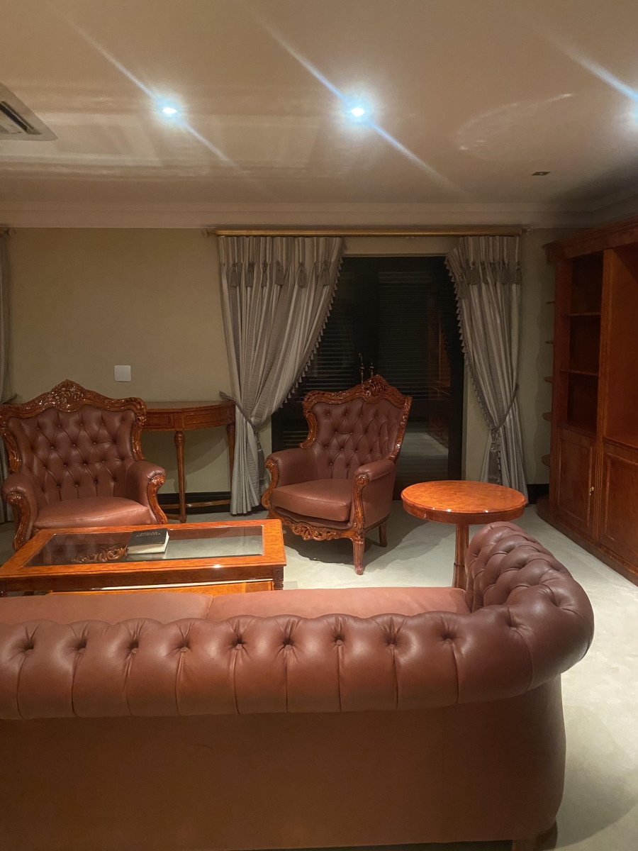 To Let 7 Bedroom Property for Rent in Sandhurst Gauteng