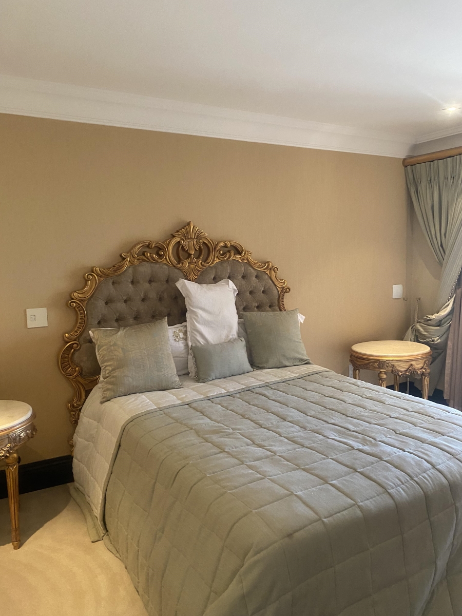 To Let 7 Bedroom Property for Rent in Sandhurst Gauteng