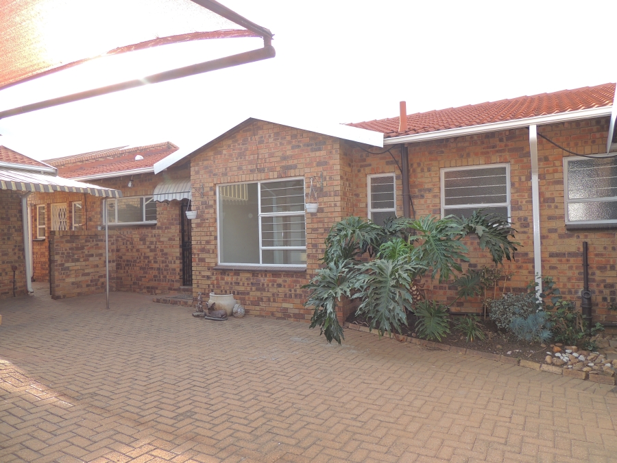 3 Bedroom Property for Sale in Rant En Dal Gauteng