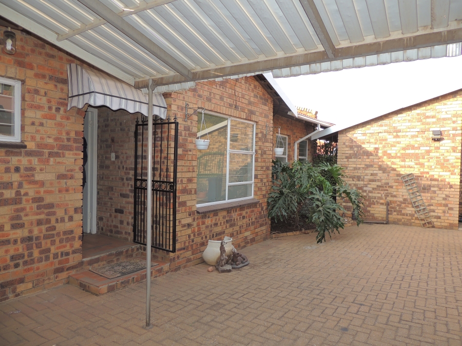 3 Bedroom Property for Sale in Rant En Dal Gauteng