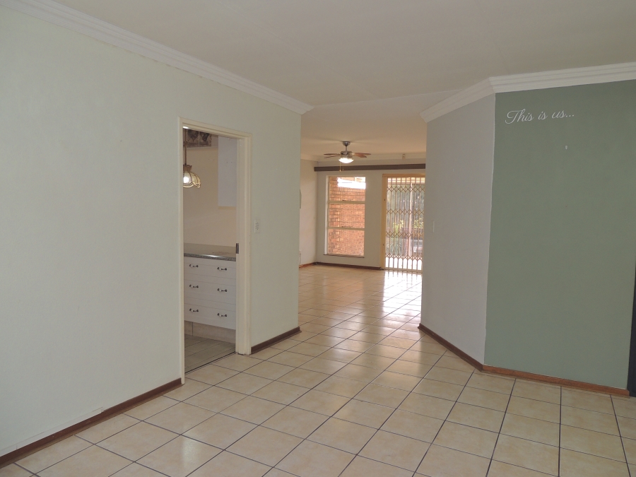 3 Bedroom Property for Sale in Rant En Dal Gauteng