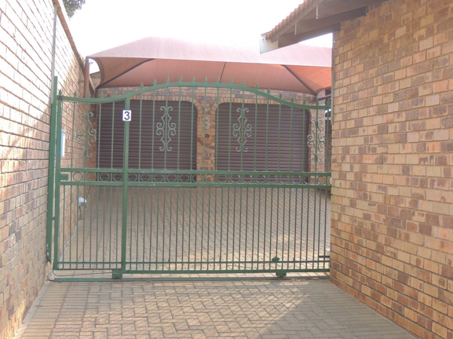 3 Bedroom Property for Sale in Rant En Dal Gauteng