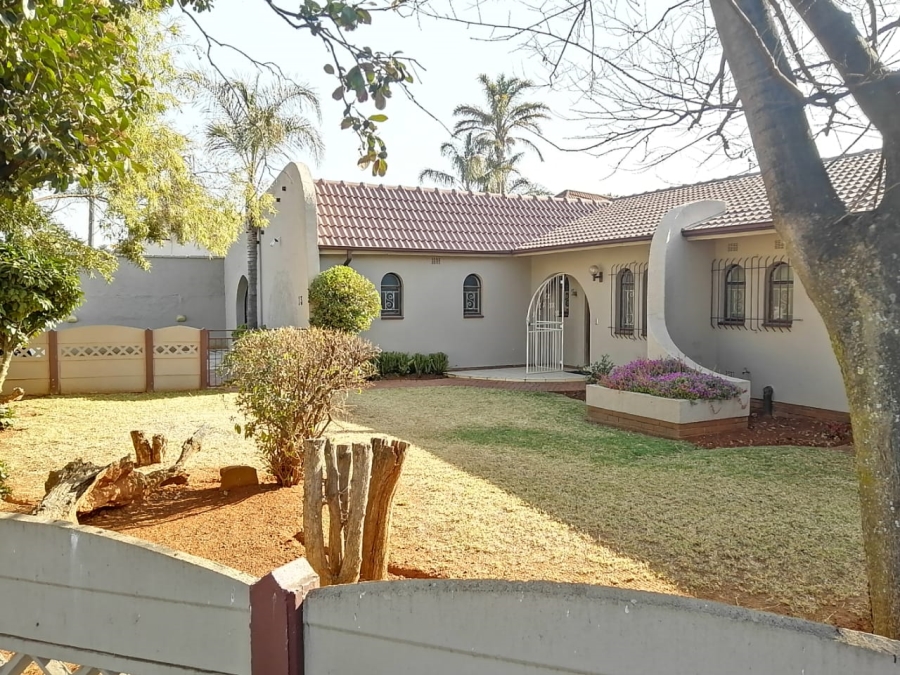 3 Bedroom Property for Sale in Krugersrus Gauteng