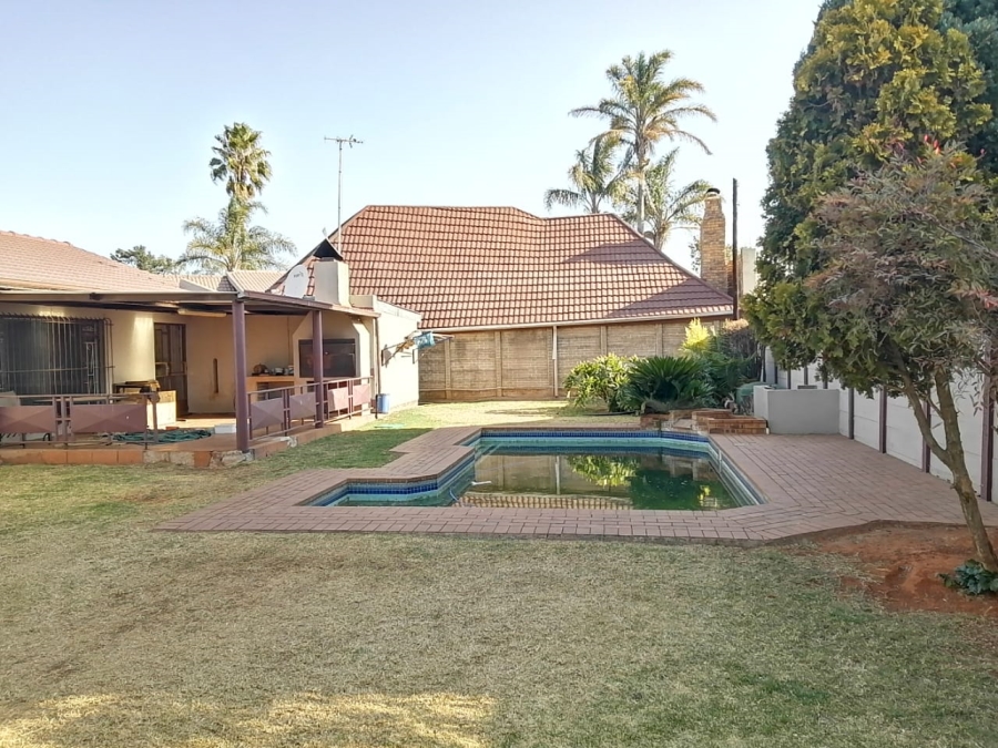 3 Bedroom Property for Sale in Krugersrus Gauteng