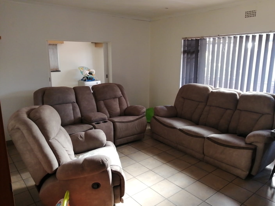 3 Bedroom Property for Sale in Krugersrus Gauteng