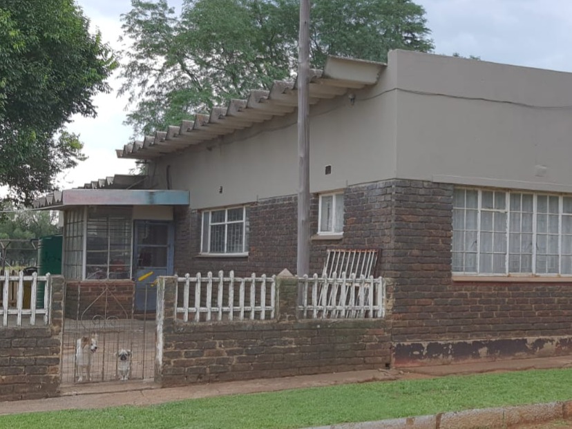 4 Bedroom Property for Sale in Mullerstuine Gauteng