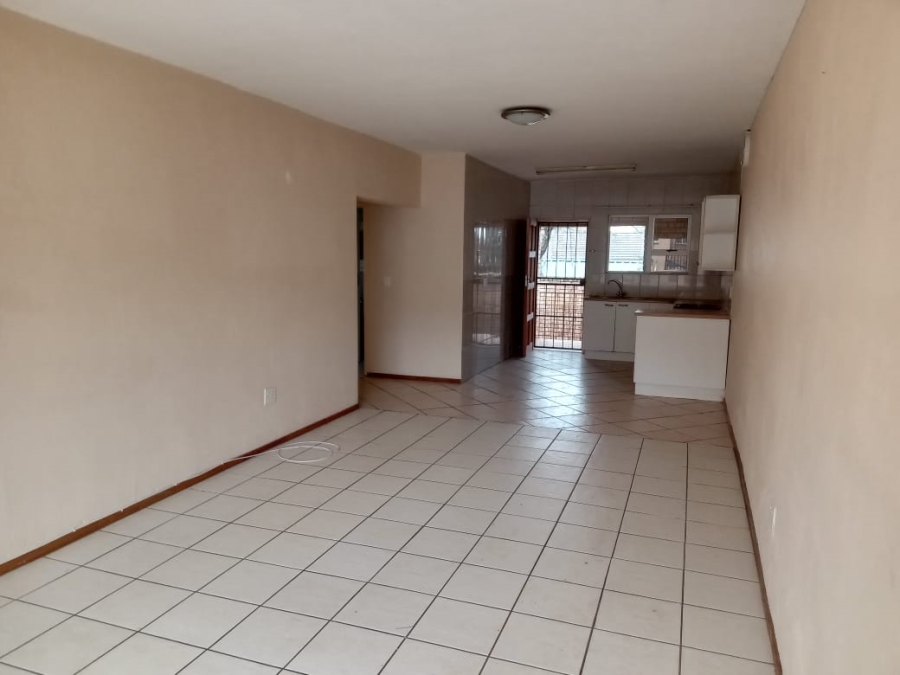 To Let 3 Bedroom Property for Rent in Horison Park Gauteng