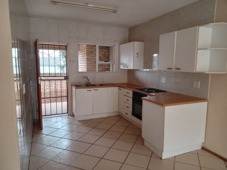 To Let 3 Bedroom Property for Rent in Horison Park Gauteng