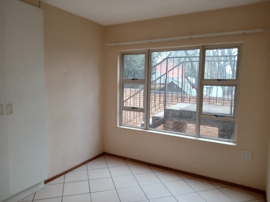 To Let 3 Bedroom Property for Rent in Horison Park Gauteng