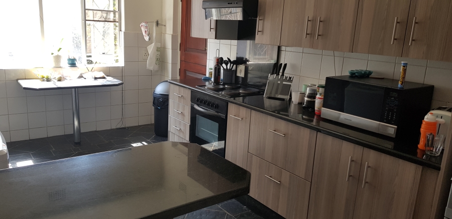 To Let 3 Bedroom Property for Rent in Illovo Gauteng