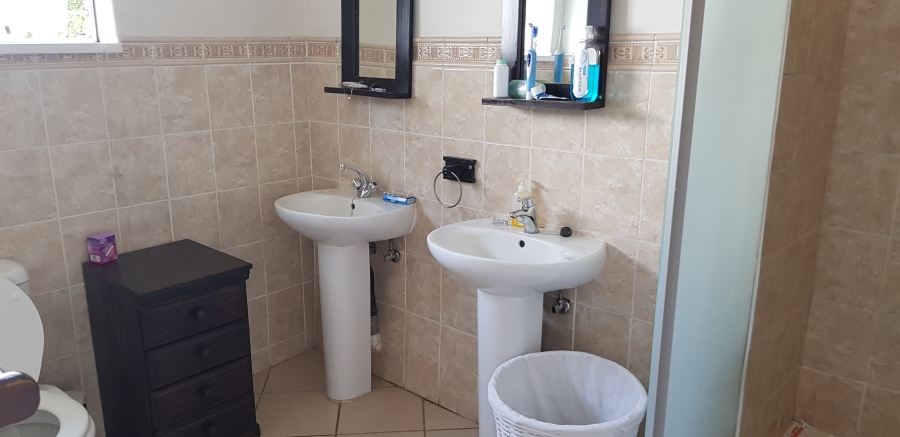 To Let 3 Bedroom Property for Rent in Illovo Gauteng