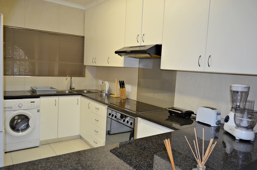 To Let 2 Bedroom Property for Rent in Atholl Gauteng