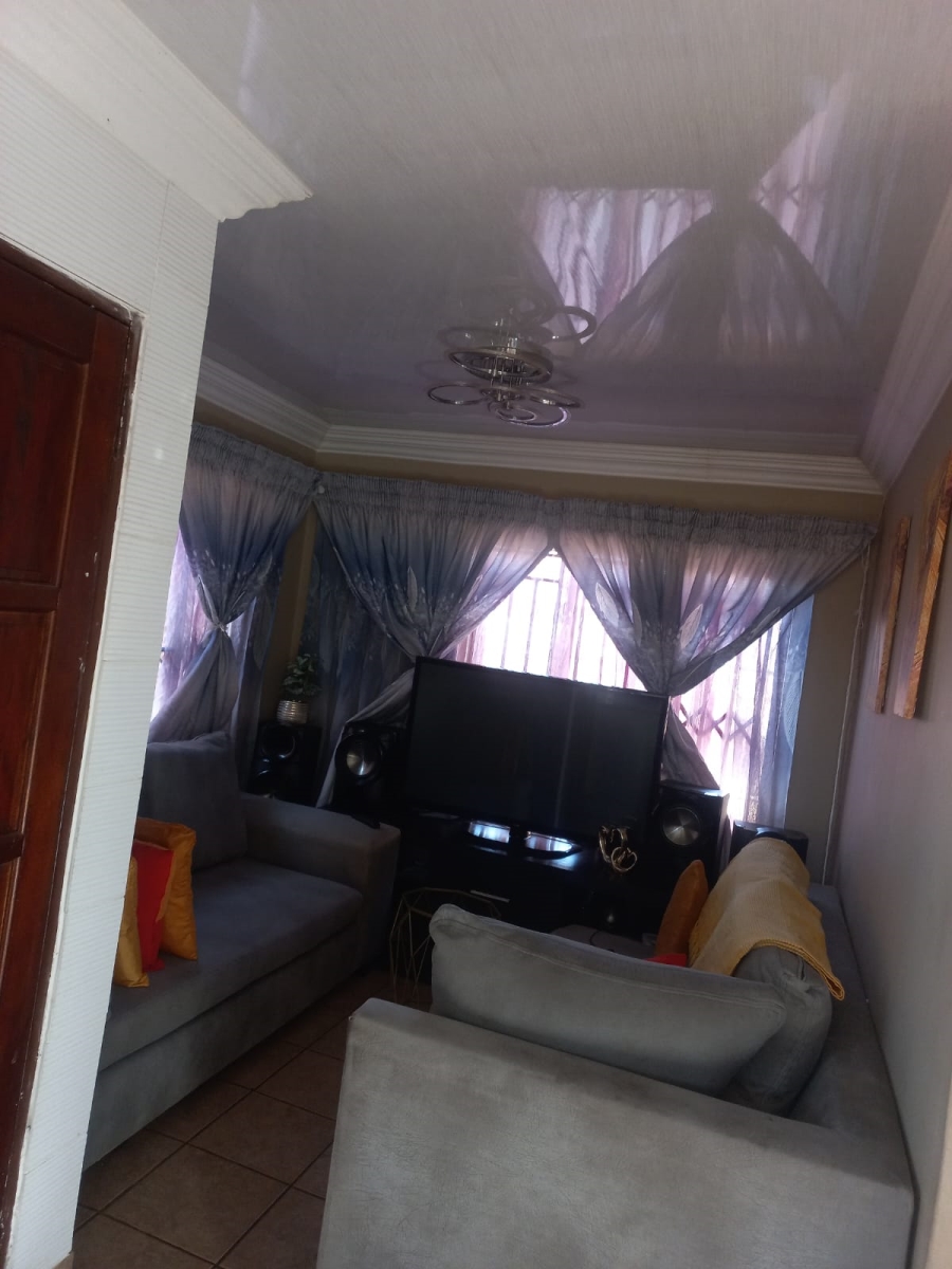 3 Bedroom Property for Sale in Soshanguve VV Gauteng