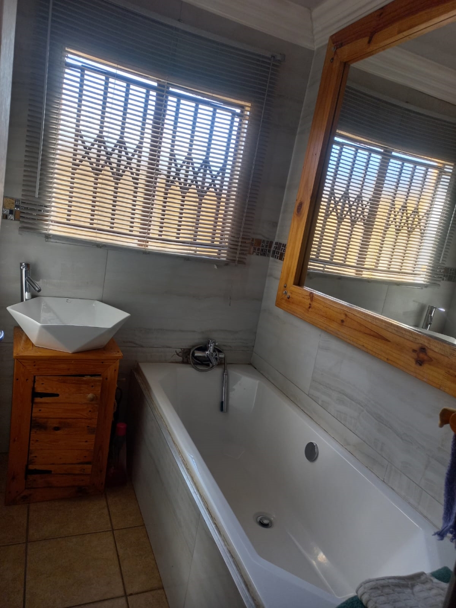 3 Bedroom Property for Sale in Soshanguve VV Gauteng