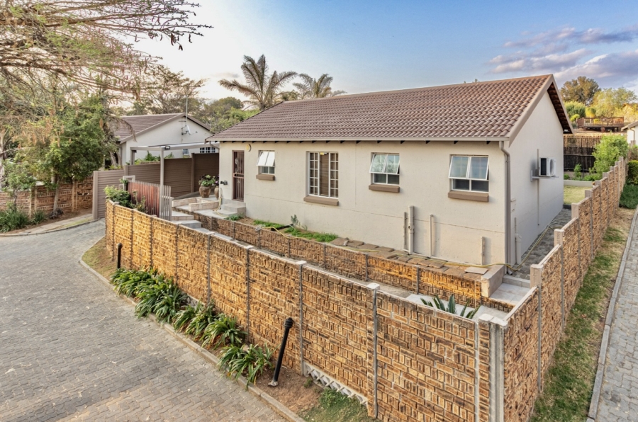 3 Bedroom Property for Sale in Radiokop Gauteng