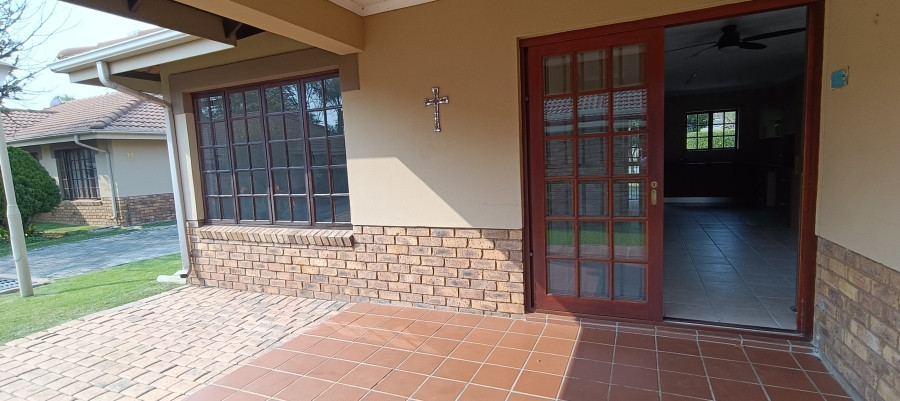 2 Bedroom Property for Sale in Montana Tuine Gauteng