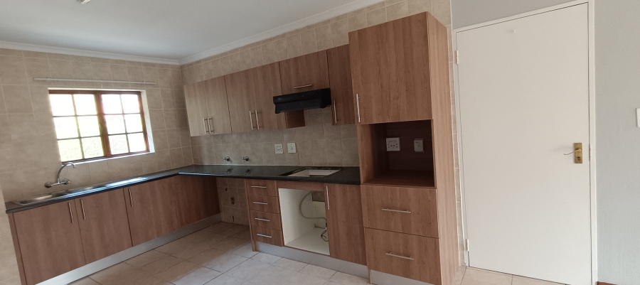 2 Bedroom Property for Sale in Montana Tuine Gauteng