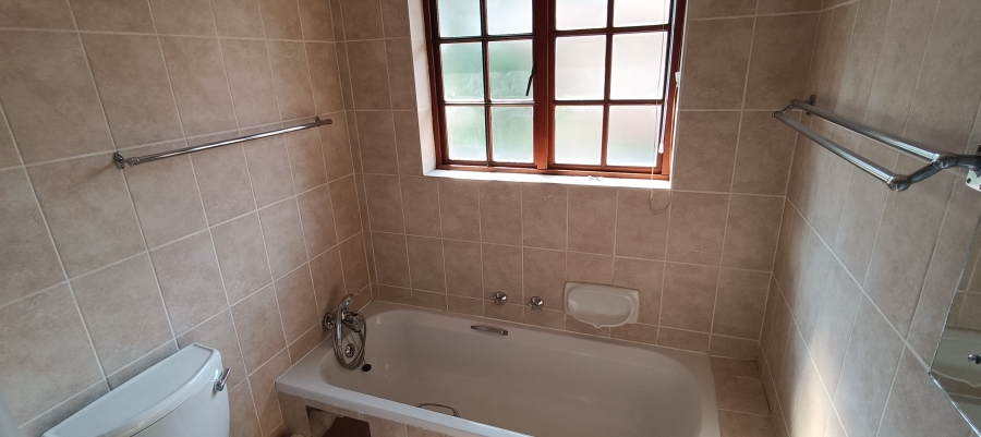 2 Bedroom Property for Sale in Montana Tuine Gauteng