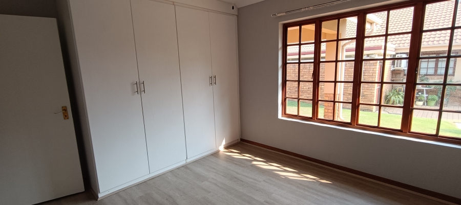 2 Bedroom Property for Sale in Montana Tuine Gauteng