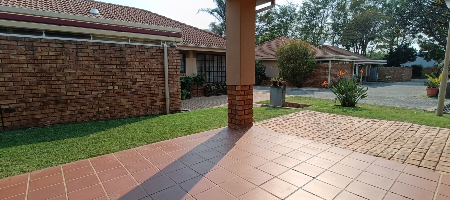 2 Bedroom Property for Sale in Montana Tuine Gauteng