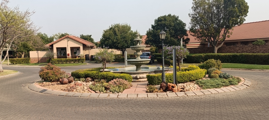 2 Bedroom Property for Sale in Montana Tuine Gauteng