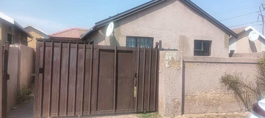 3 Bedroom Property for Sale in Windmill Park Gauteng