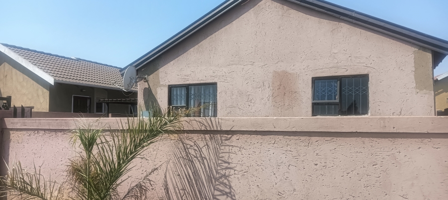 3 Bedroom Property for Sale in Windmill Park Gauteng