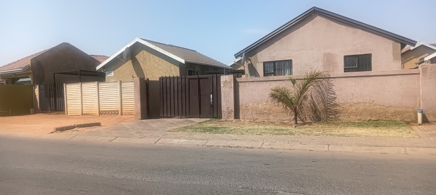 3 Bedroom Property for Sale in Windmill Park Gauteng