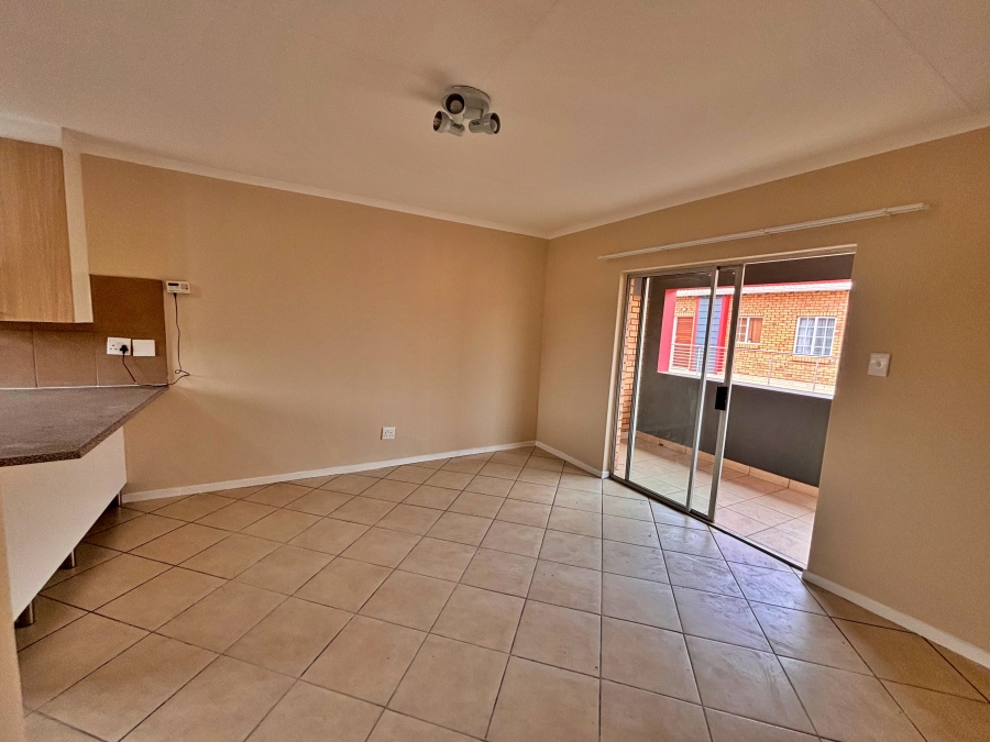 To Let 2 Bedroom Property for Rent in Monavoni Gauteng