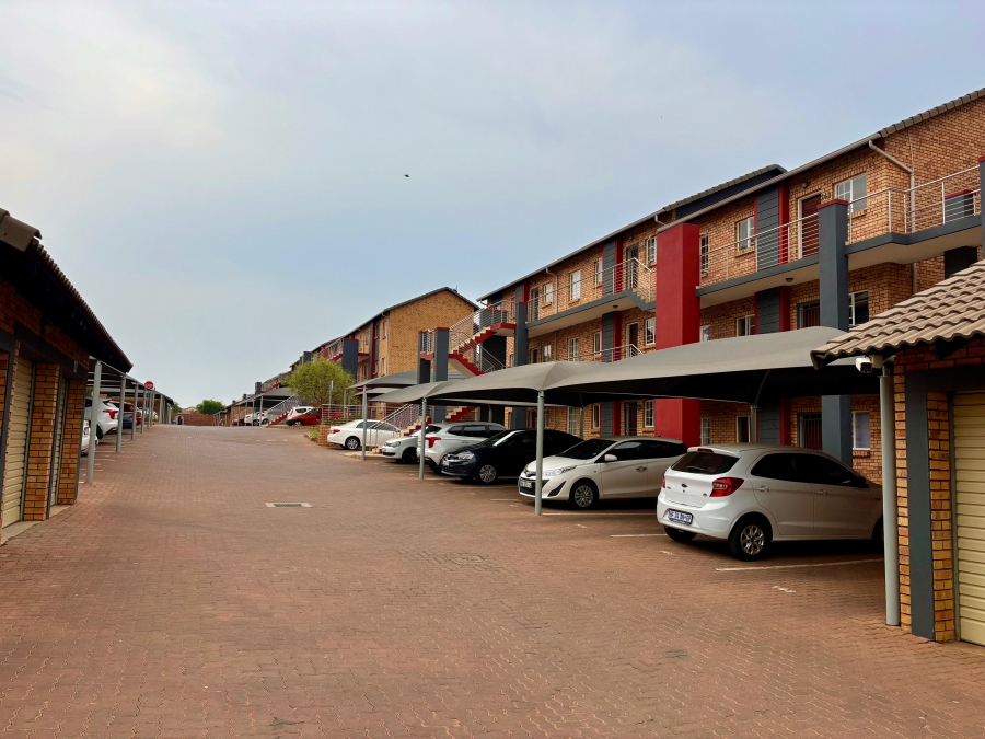 To Let 2 Bedroom Property for Rent in Monavoni Gauteng