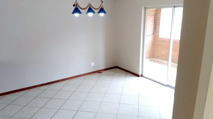 2 Bedroom Property for Sale in Monavoni Gauteng