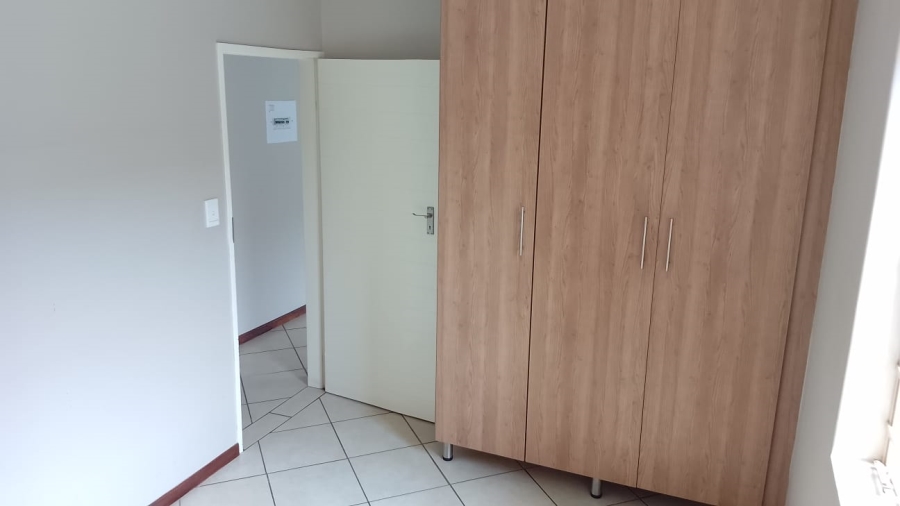 2 Bedroom Property for Sale in Monavoni Gauteng