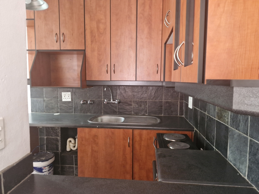 To Let 1 Bedroom Property for Rent in Westdene Gauteng