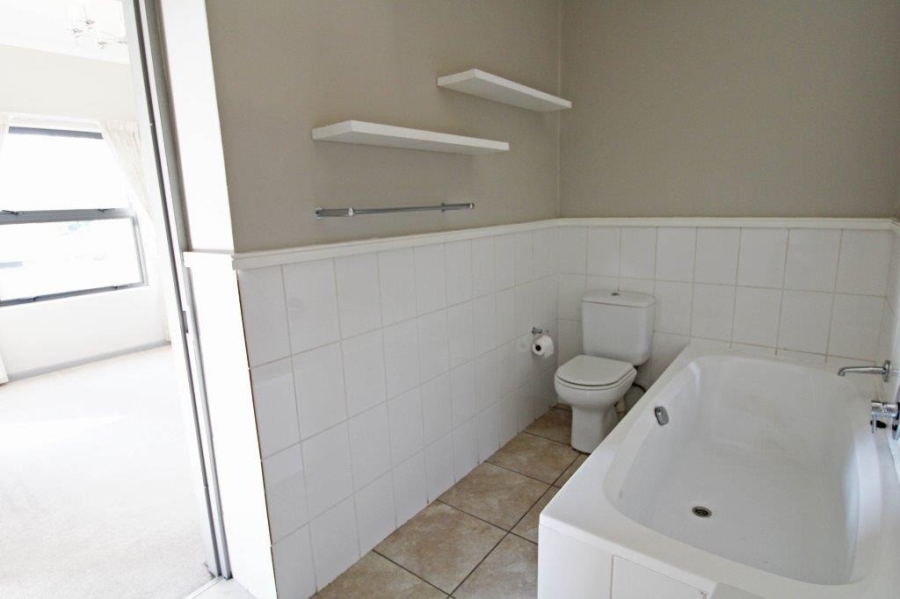 To Let 2 Bedroom Property for Rent in Bryanston Gauteng