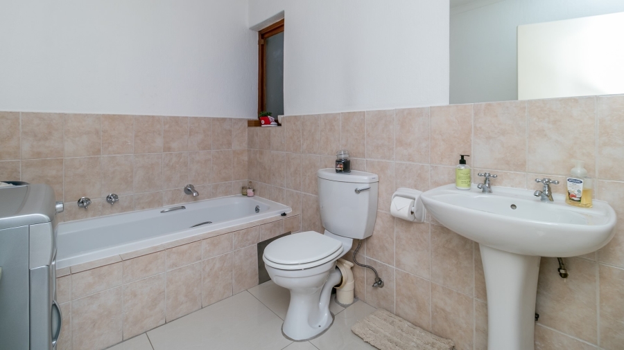 3 Bedroom Property for Sale in Country View Gauteng