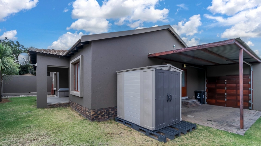 3 Bedroom Property for Sale in Country View Gauteng