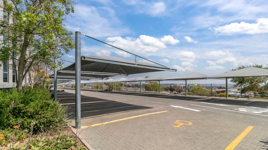 To Let commercial Property for Rent in Halfway House Gauteng