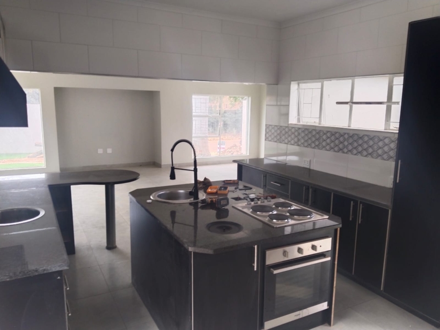 4 Bedroom Property for Sale in Florauna Gauteng