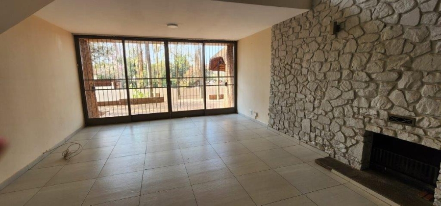 4 Bedroom Property for Sale in Florauna Gauteng