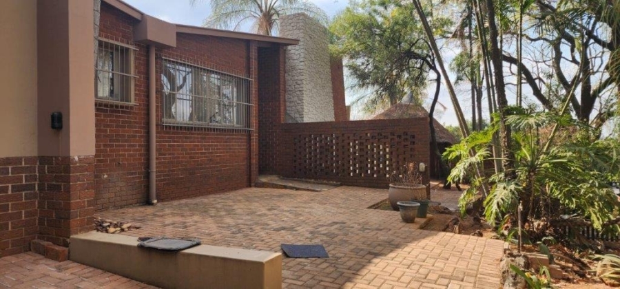 4 Bedroom Property for Sale in Florauna Gauteng