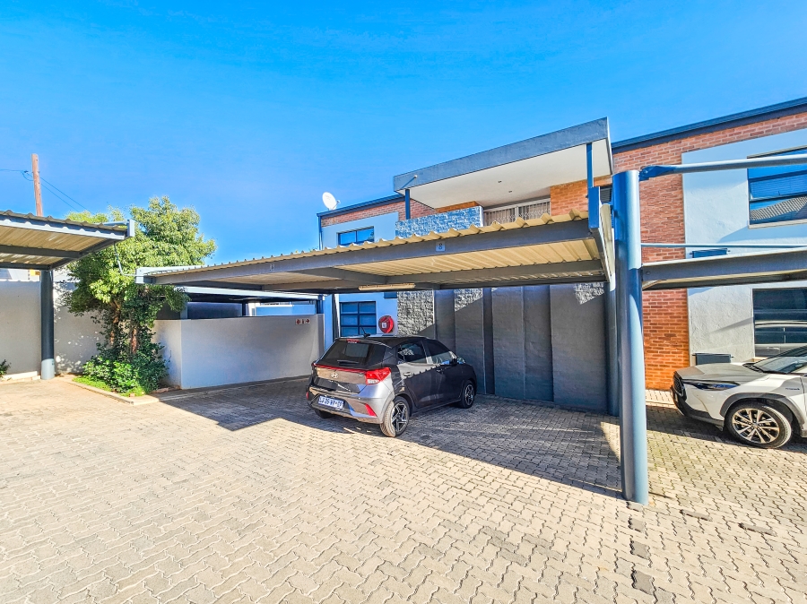 2 Bedroom Property for Sale in Menlo Park Gauteng