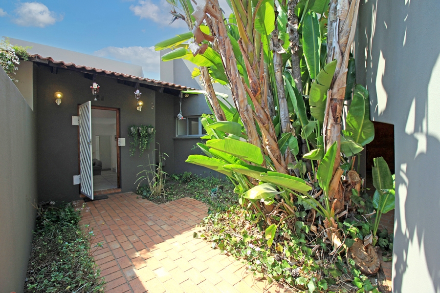 3 Bedroom Property for Sale in Gallo Manor Gauteng